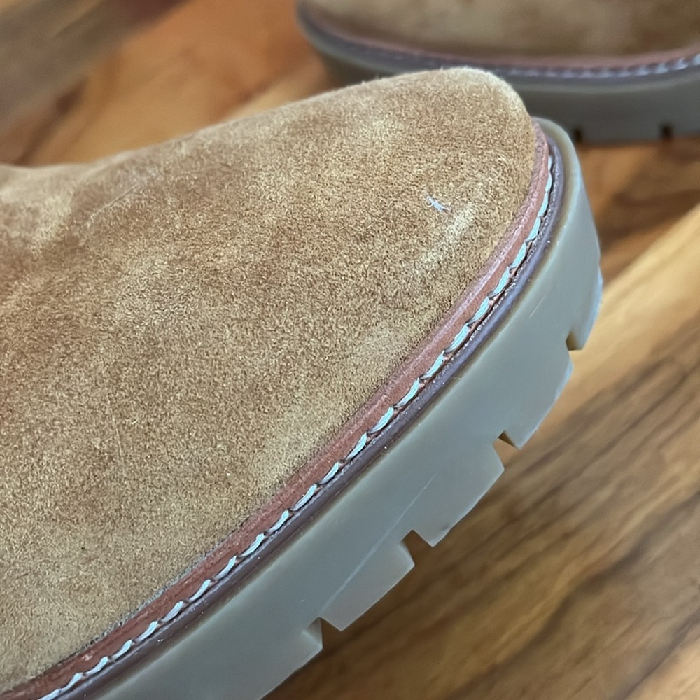 Tory Burch Lug Sole Chelsea Boot, NEW - Picture 17 of 17